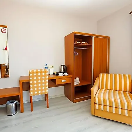 Gocek Unlu Hotel Göcek
